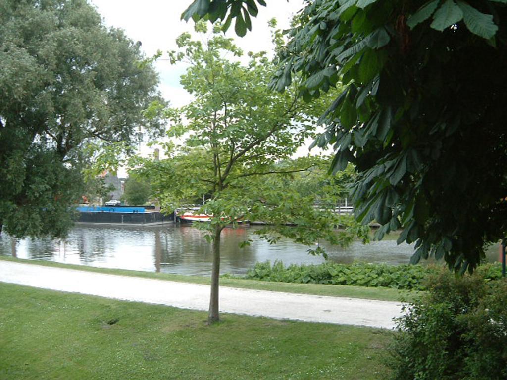 بروج B&B Waterside المظهر الخارجي الصورة